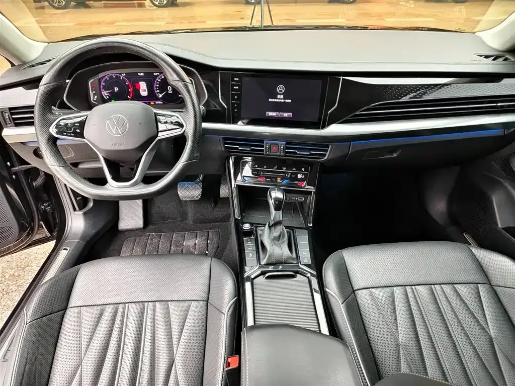 Volkswagen Passat 2023 из CN, фото 9
