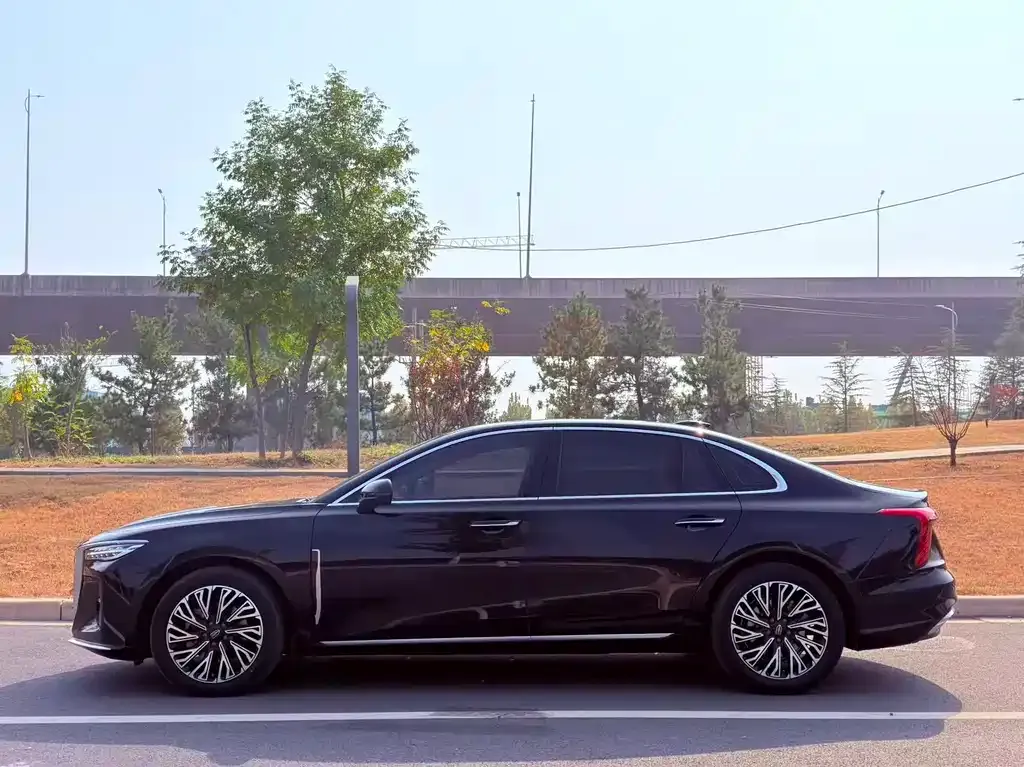 Hongqi H5 2025 из CN, фото 3