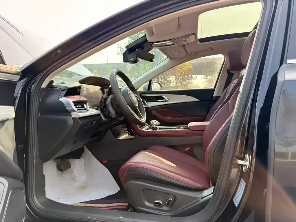 Hongqi H5 2025 из CN, фото 4