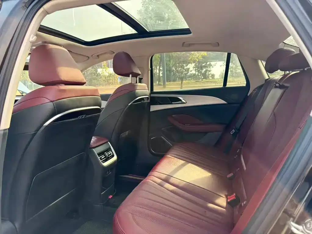 Hongqi H5 2025 из CN, фото 6