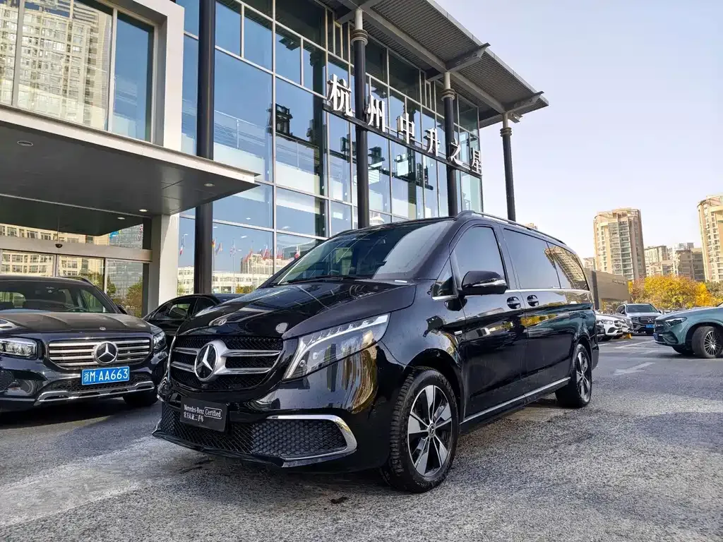 Mercedes-Benz V-Class 2024 из CN, фото 1
