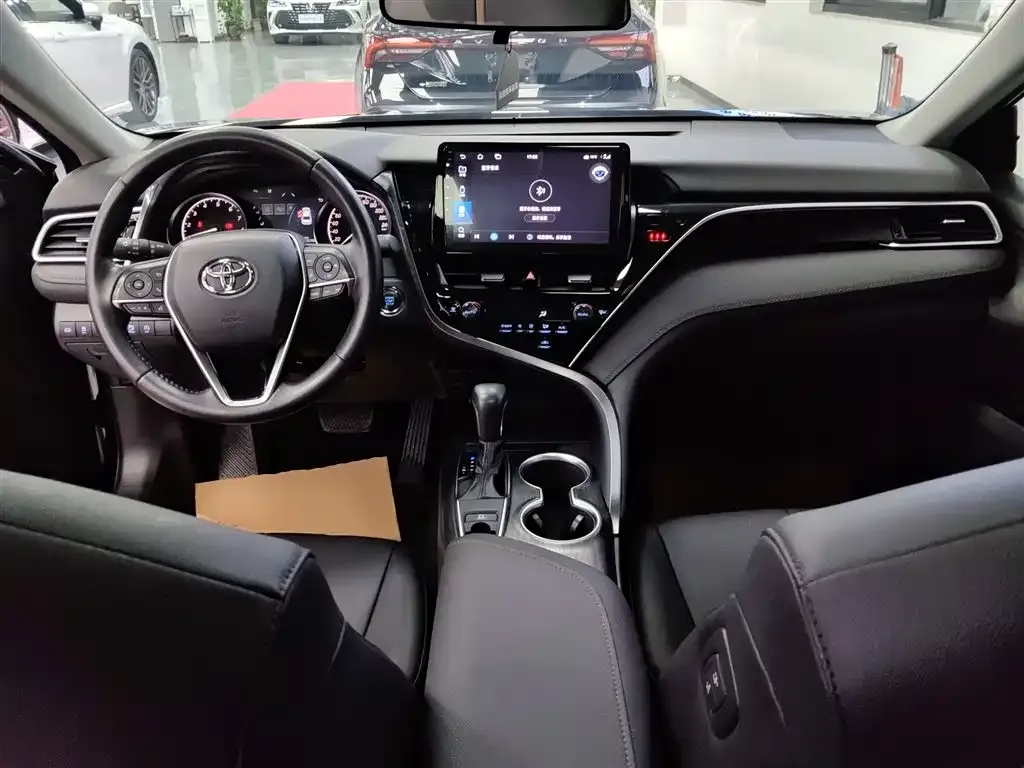 Toyota Camry 2023 из CN, фото 10