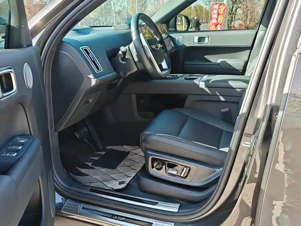 Li Auto L8 2025 из CN, фото 6