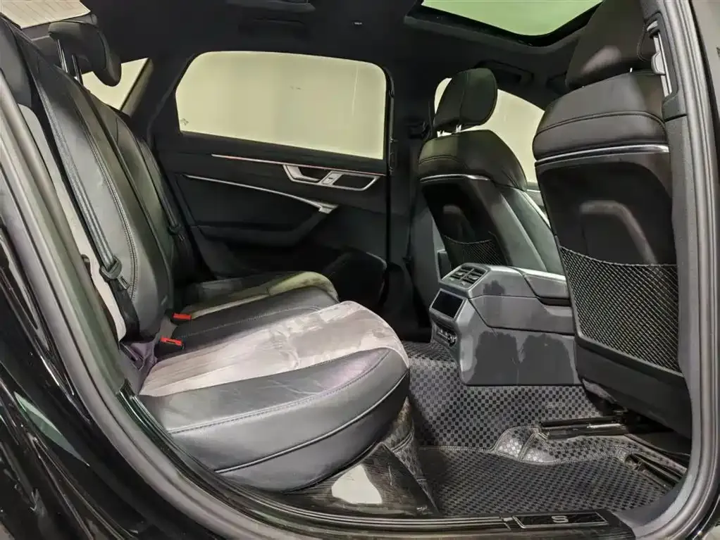 Audi A6L 2023 из CN, фото 6