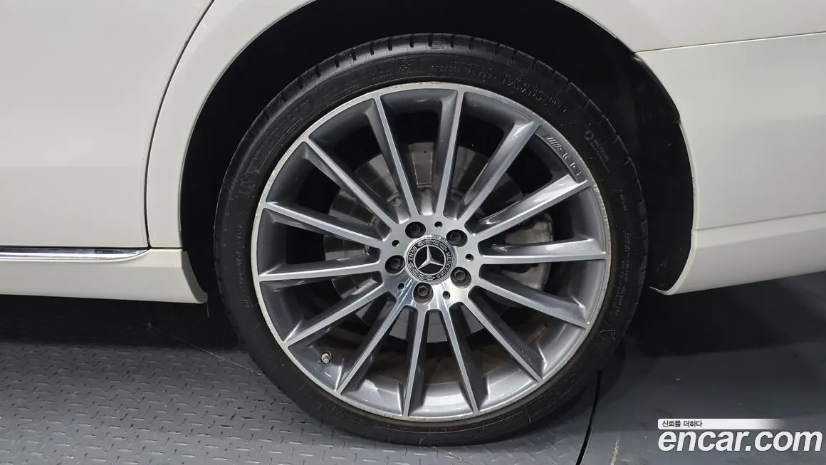 Mercedes-Benz E-Class 2023 из KR, фото 5