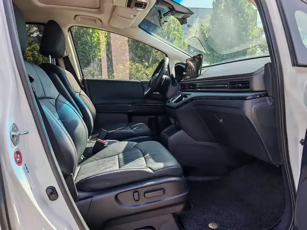 Honda Odyssey 2023 из CN, фото 10