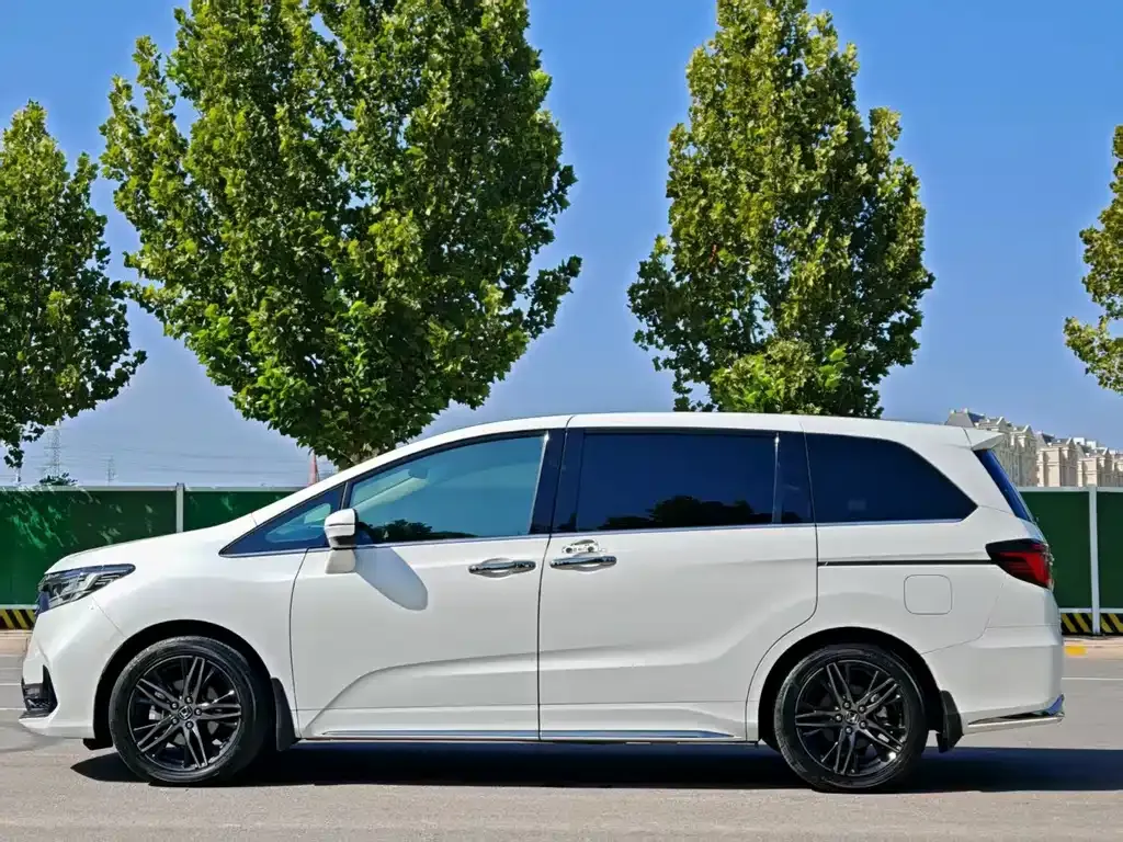 Honda Odyssey 2023 из CN, фото 4