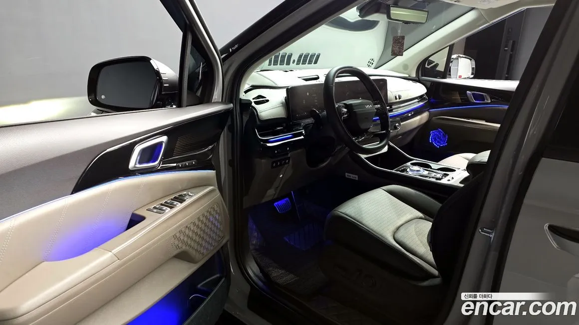 Kia Carnival — фото 10