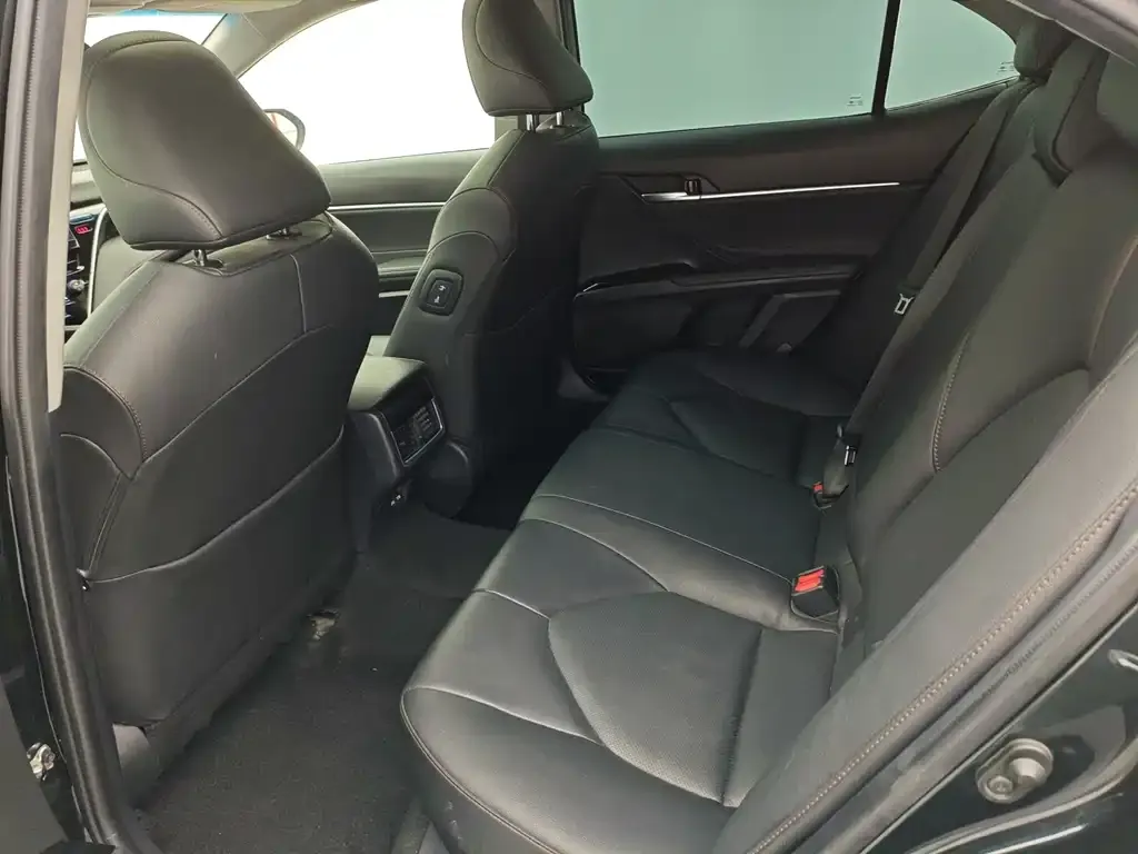 Toyota Camry 2021 из CN, фото 8