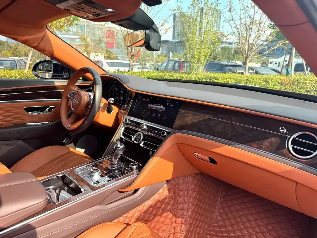 Bentley Flying Spur 2021 из CN, фото 6