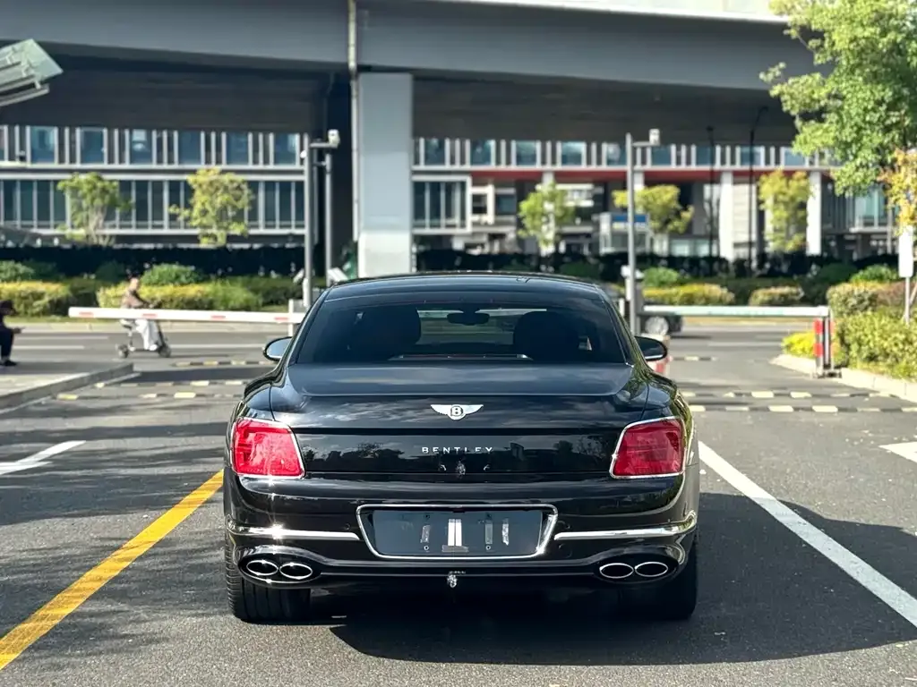 Bentley Flying Spur 2021 из CN, фото 7