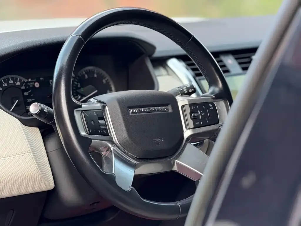 Land Rover Discovery 2023 из CN, фото 8