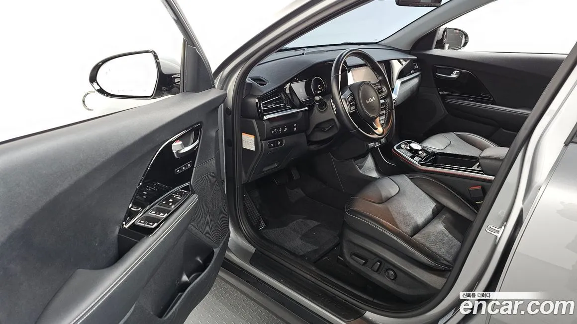 Kia Niro — фото 10
