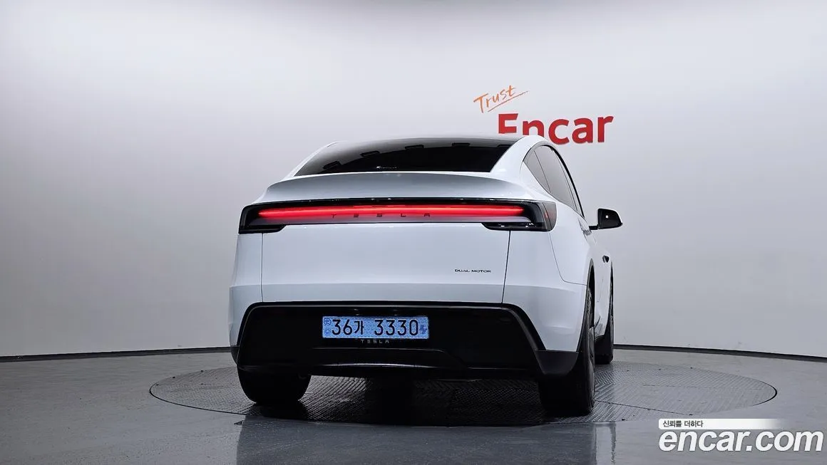 Tesla Model Y — фото 4