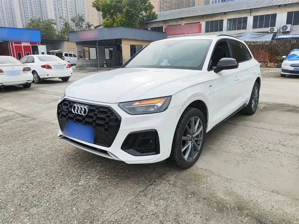 Audi Q5L 2023 из CN, фото 1