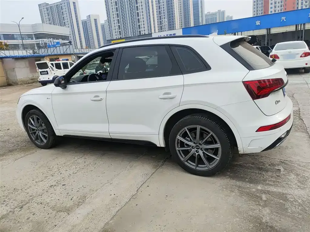 Audi Q5L 2023 из CN, фото 5