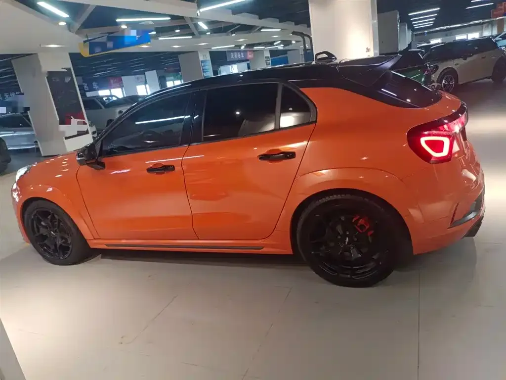 Lynk & Co 02 Hatchback 2022 из CN, фото 5