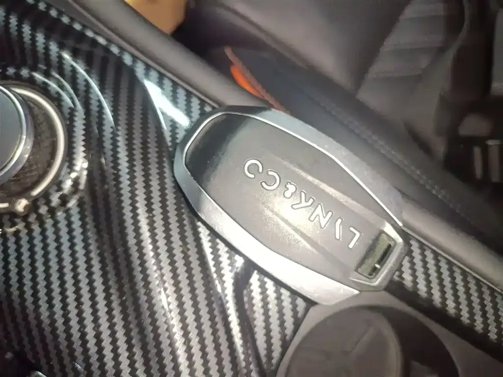 Lynk & Co 02 Hatchback 2022 из CN, фото 9