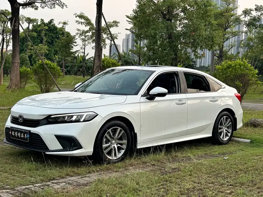 Honda Civic — фото 1