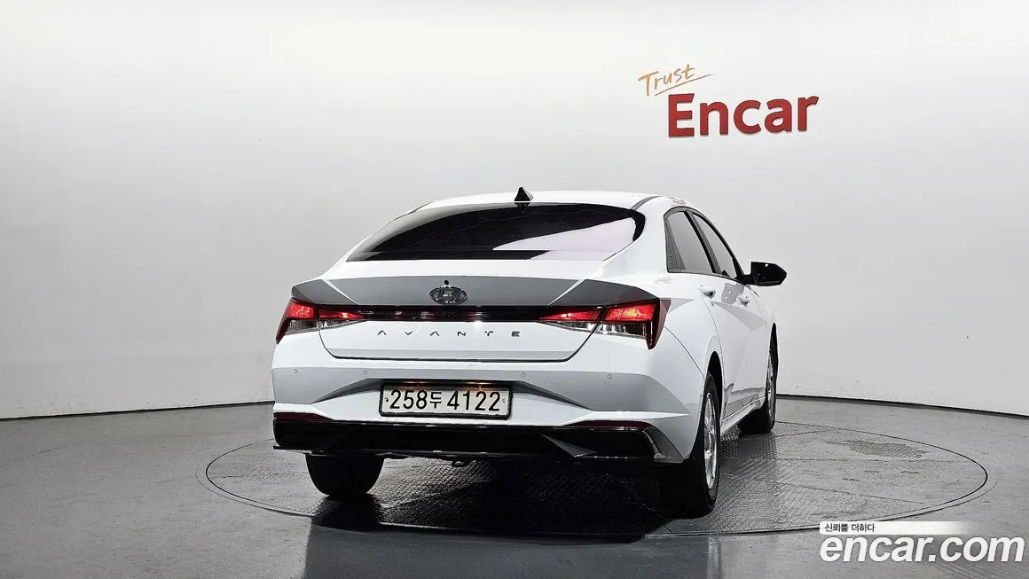 Hyundai AVANTE — фото 4