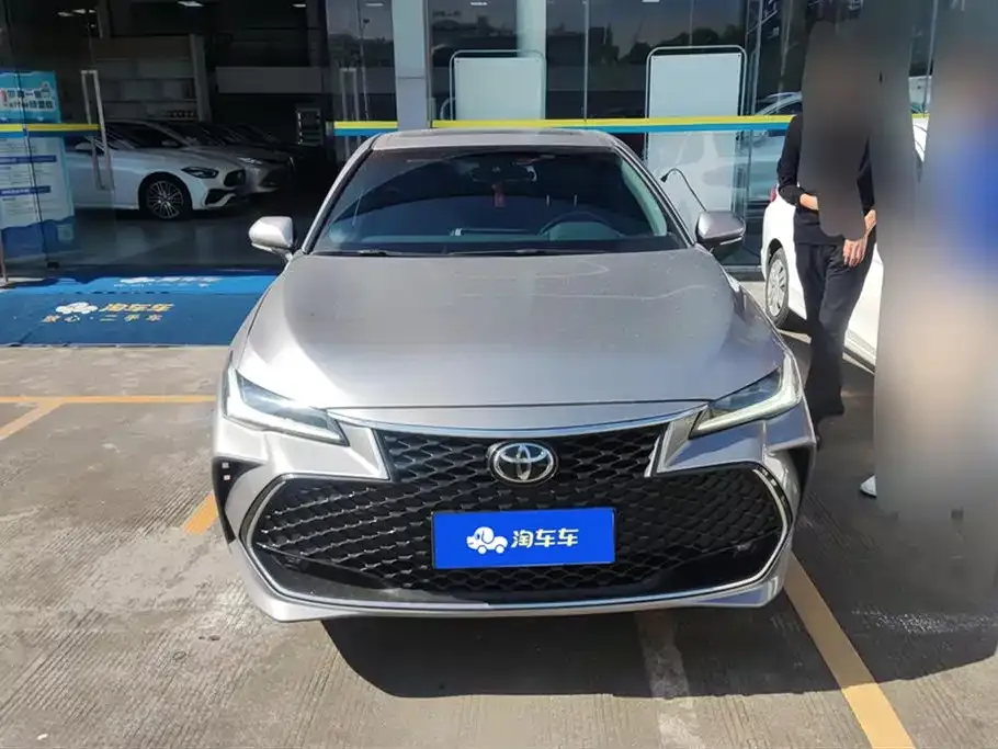 Toyota Avalon 2023 из CN, фото 2