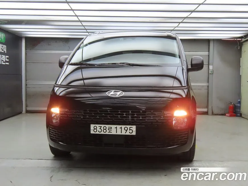 Hyundai Staria — фото 2