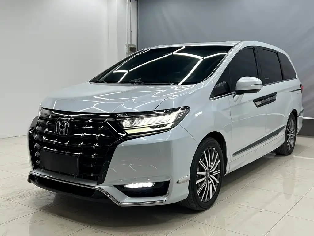 Honda Elysion 2024 из CN, фото 1