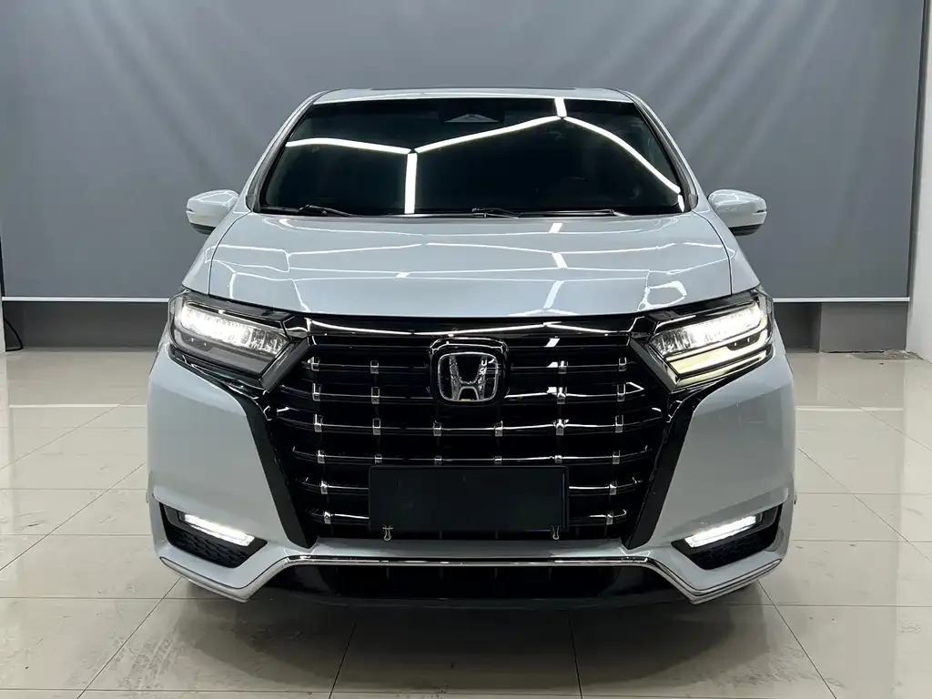 Honda Elysion 2024 из CN, фото 2