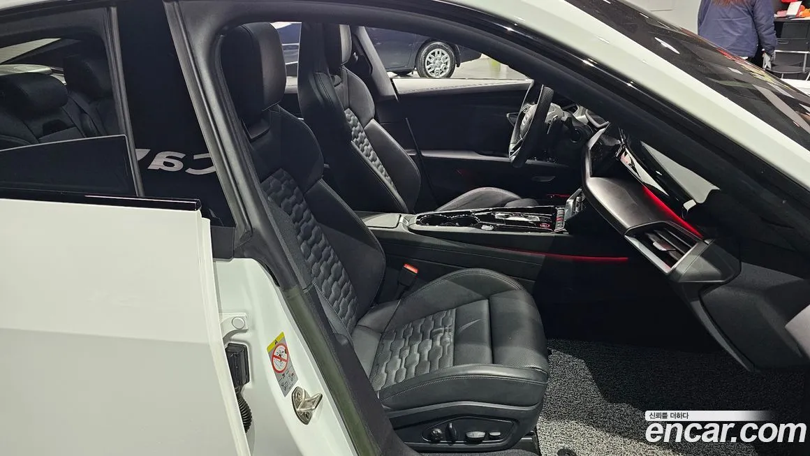 Audi e-tron GT 2022 из KR, фото 10