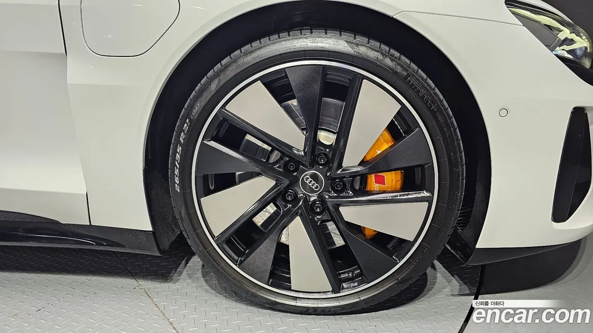 Audi e-tron GT 2022 из KR, фото 5