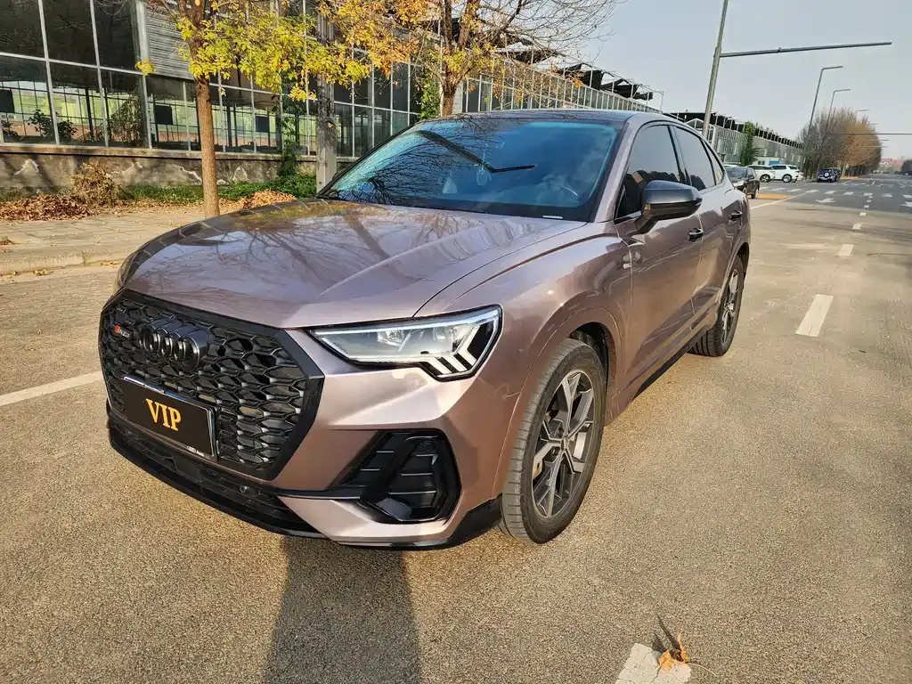 Audi Q3 Sportback — фото 1