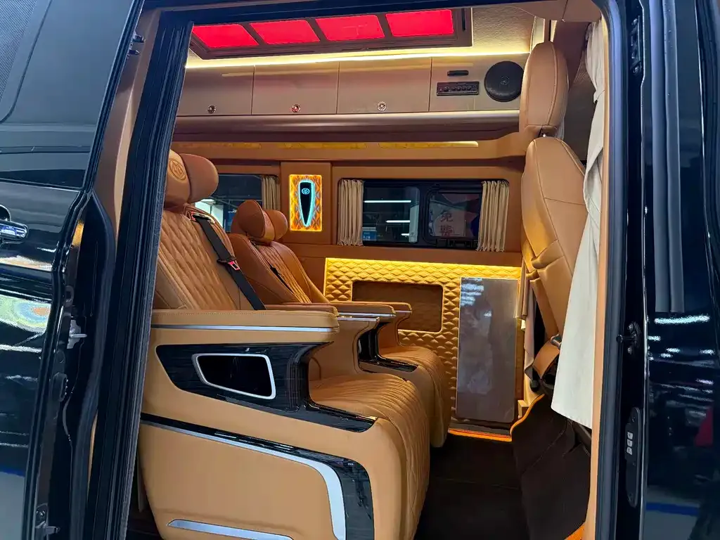 Ford Transit 2023 из CN, фото 7