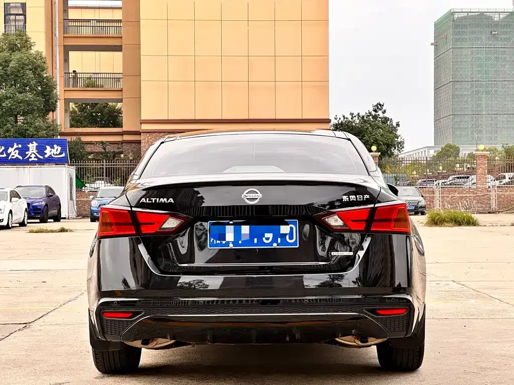 Nissan Teana 2023 из CN, фото 4