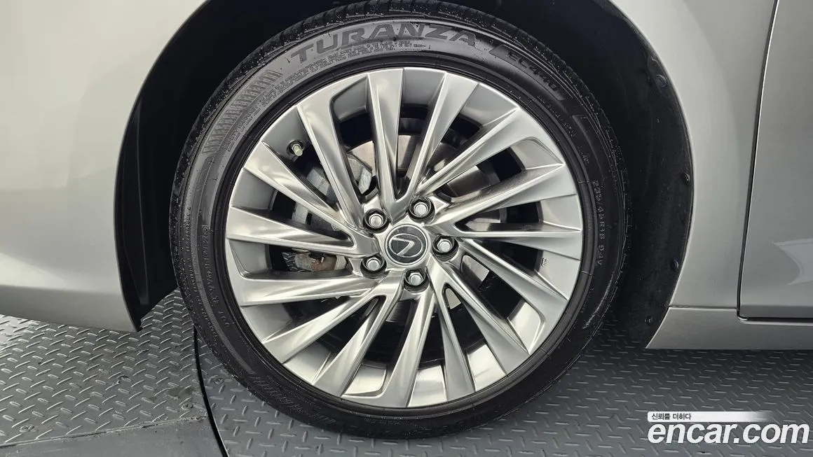 Lexus ES 2021 из KR, фото 5