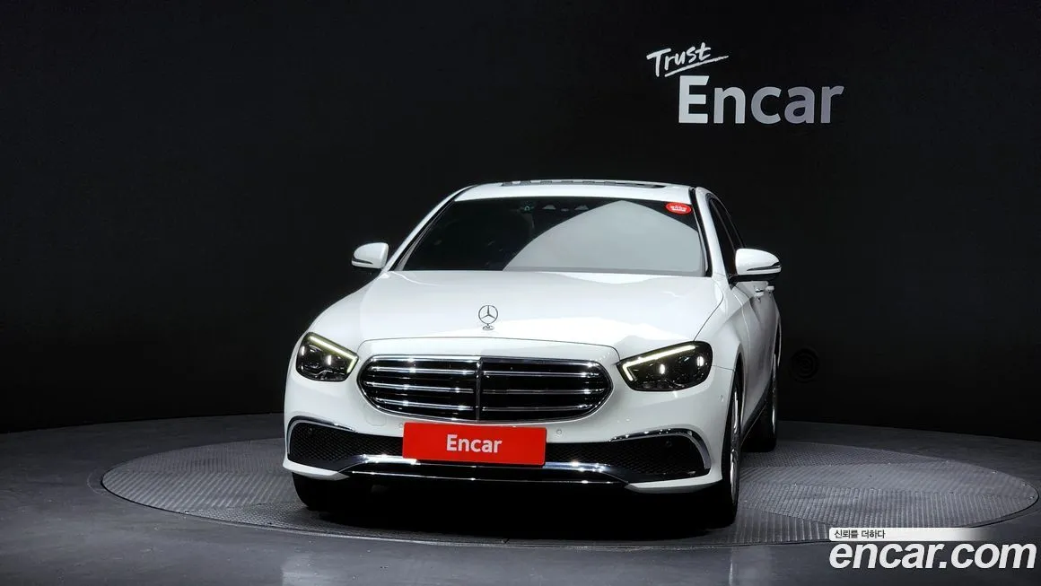 Mercedes-Benz E-Class — фото 3