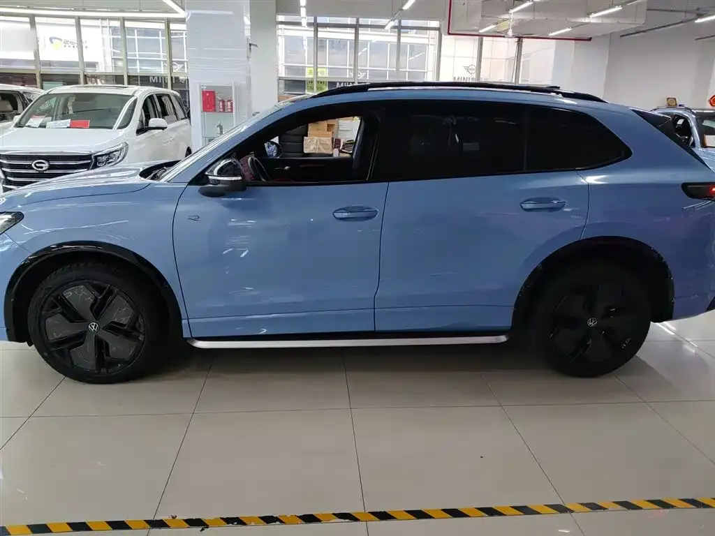 Volkswagen Tiguan L 2024 из CN, фото 5