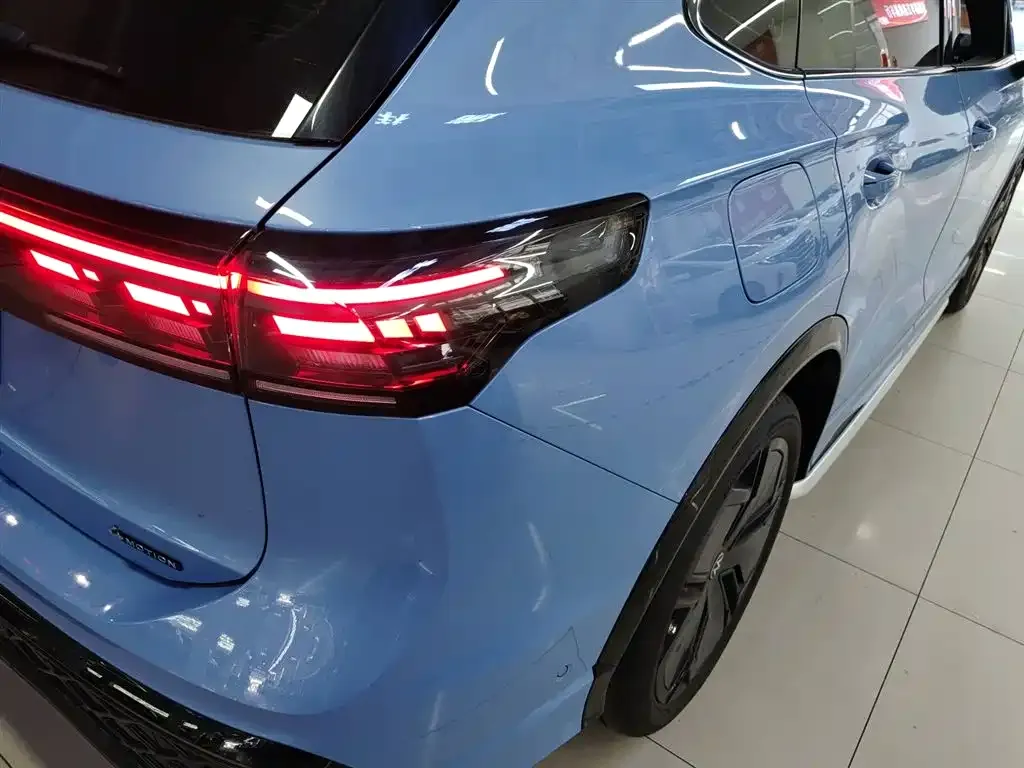Volkswagen Tiguan L 2024 из CN, фото 8