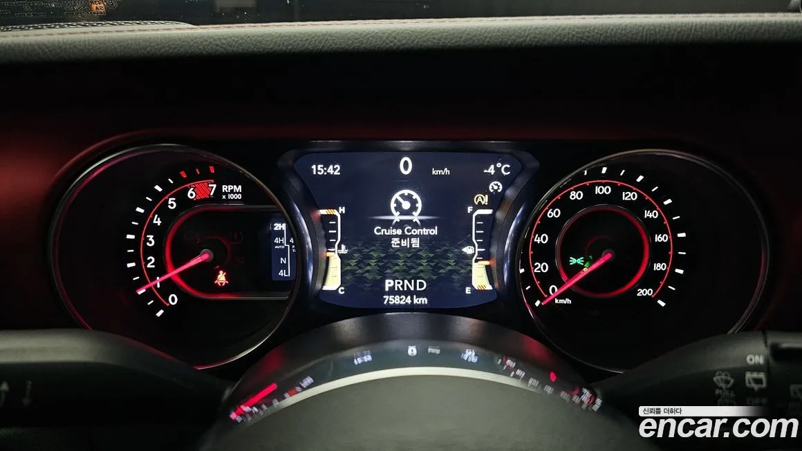 Jeep Wrangler 2021 из KR, фото 8