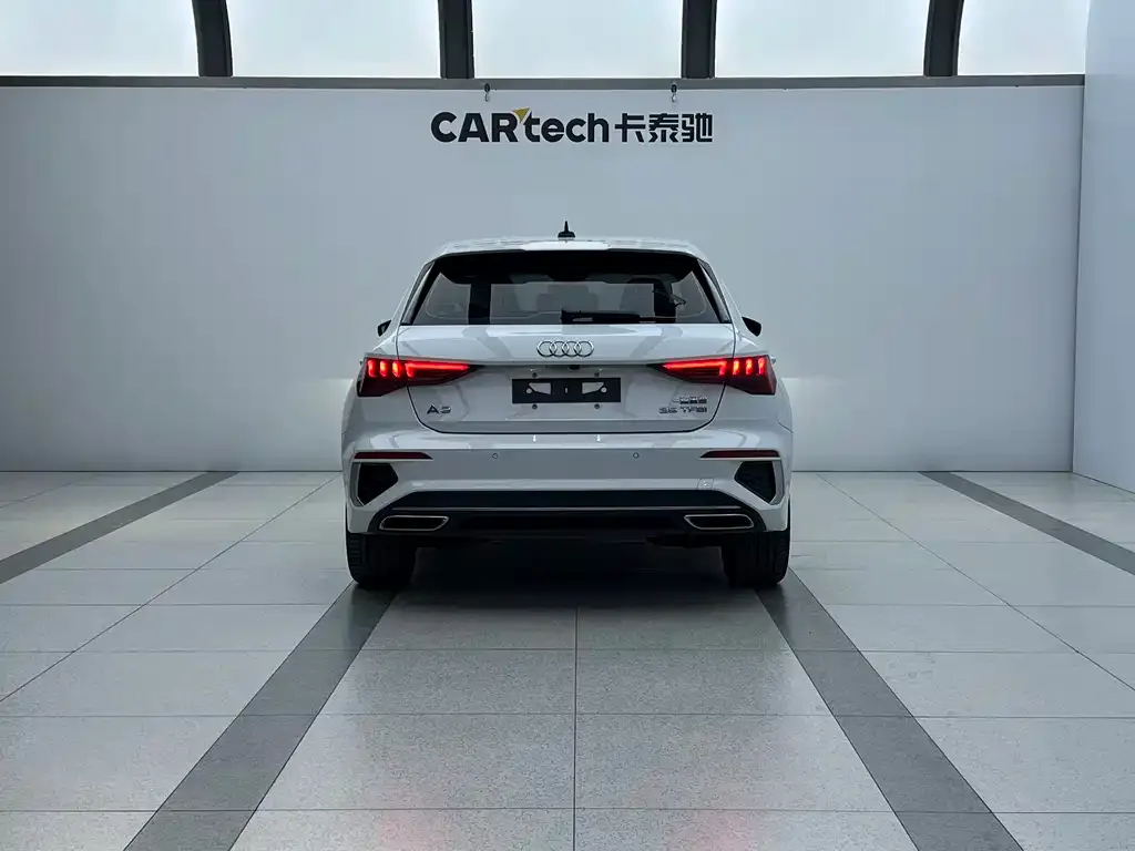 Audi A3 2023 из CN, фото 4