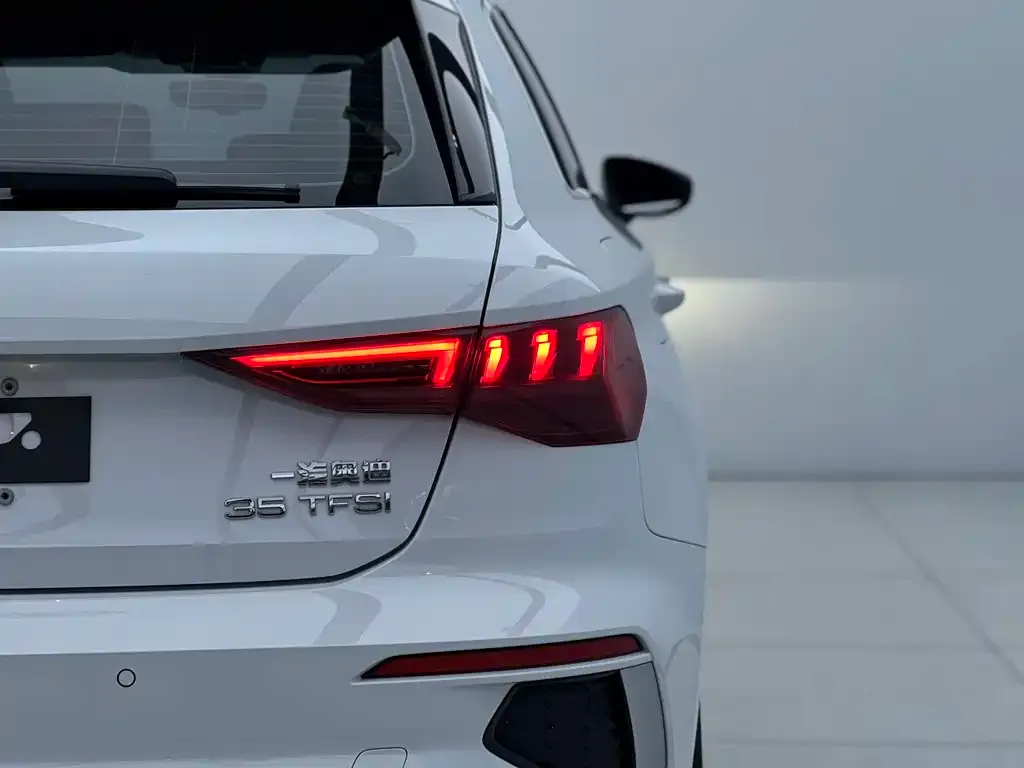 Audi A3 2023 из CN, фото 5