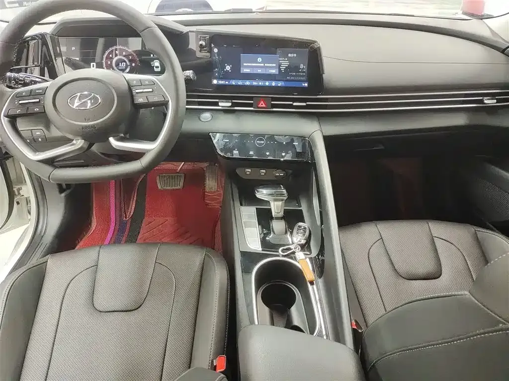Hyundai Elantra 2023 из CN, фото 10