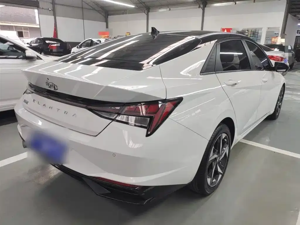 Hyundai Elantra 2023 из CN, фото 7