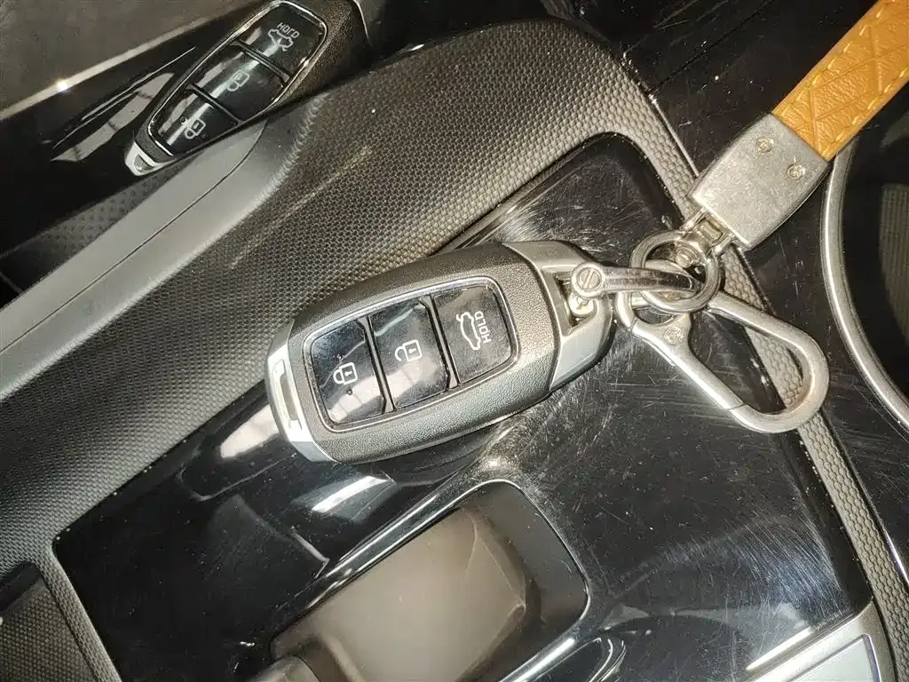 Hyundai Elantra 2023 из CN, фото 9