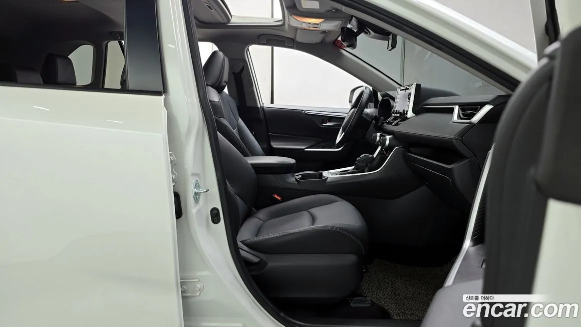 Toyota RAV4 2021 из KR, фото 10