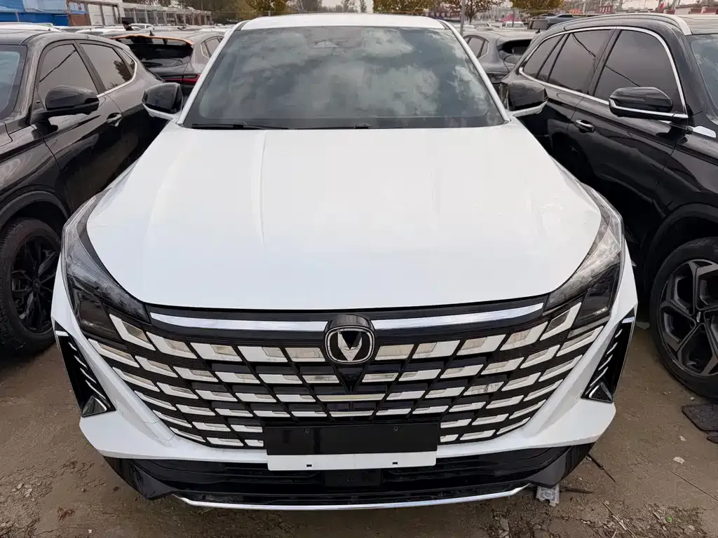Changan UNI-Z New Energy 2024 из CN, фото 2