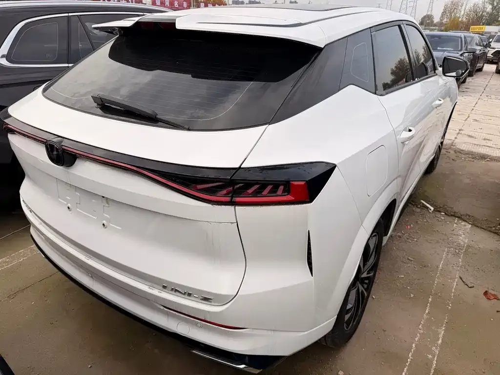 Changan UNI-Z New Energy 2024 из CN, фото 4