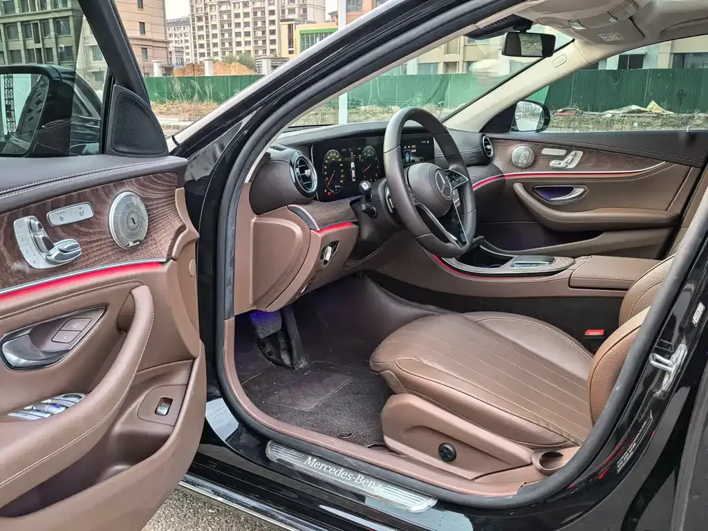 Mercedes-Benz E-Class 2023 из CN, фото 5