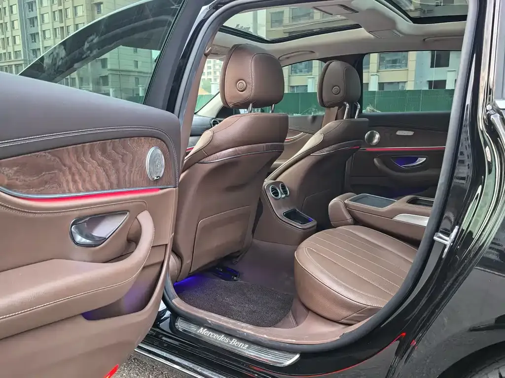 Mercedes-Benz E-Class 2023 из CN, фото 6