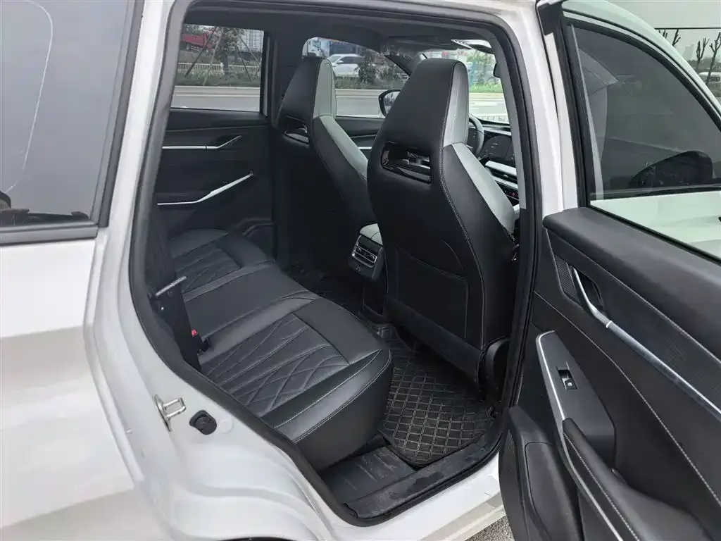 Changan CS75PLUS 2024 из CN, фото 2
