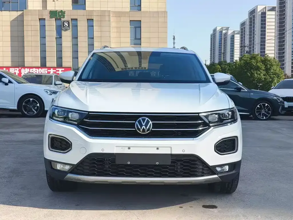 Volkswagen T-Roc — фото 2